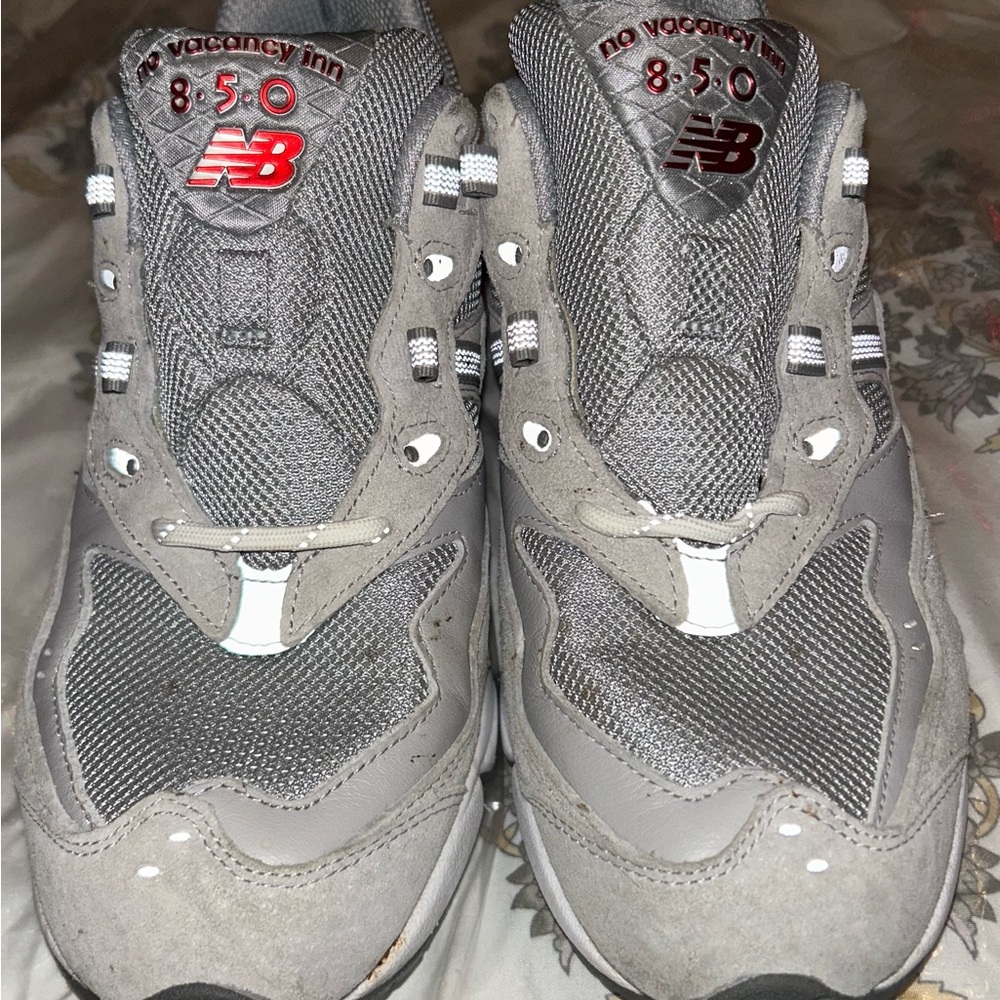 New Balance 850 “No Vacancy Inn” Gray and Red Size 10